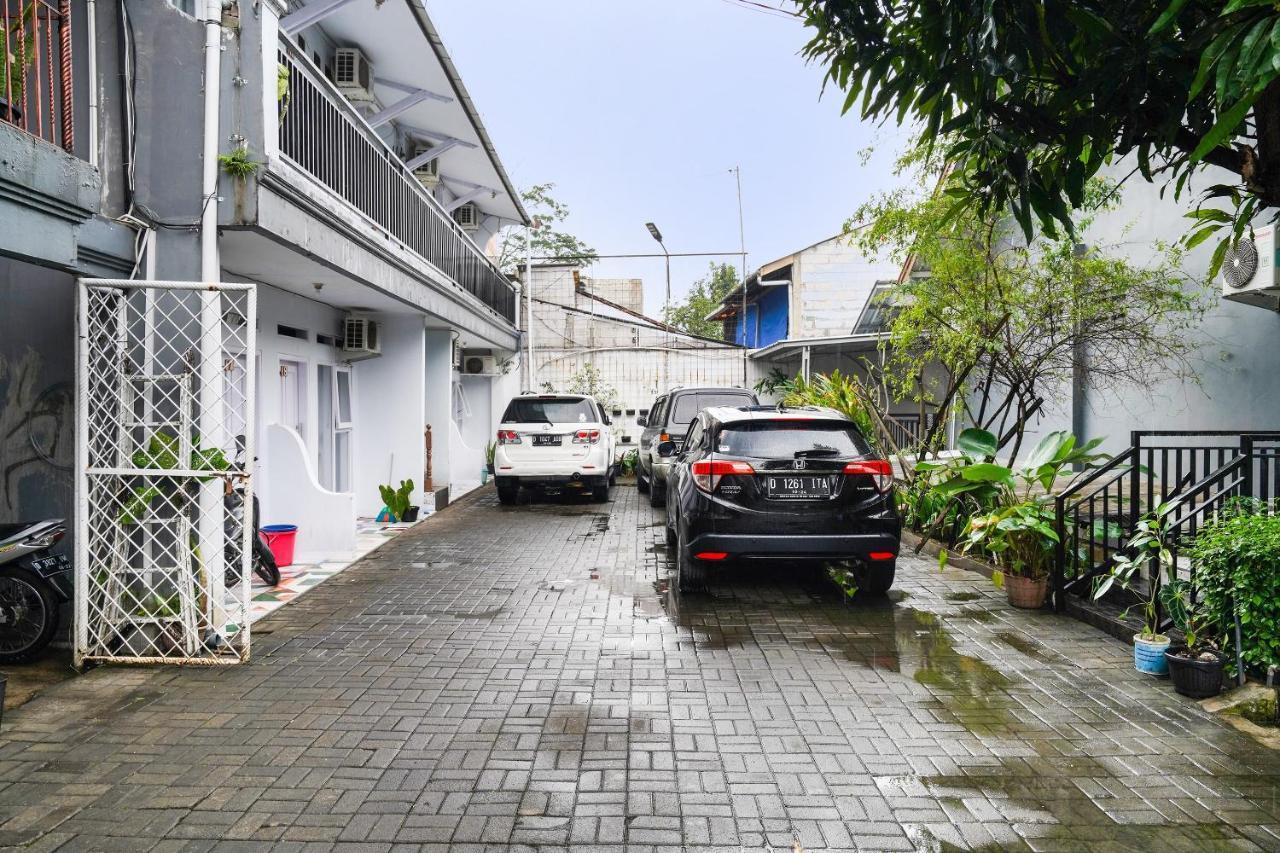 Oyo 91561 Gandhi Hotel Bandung Kültér fotó