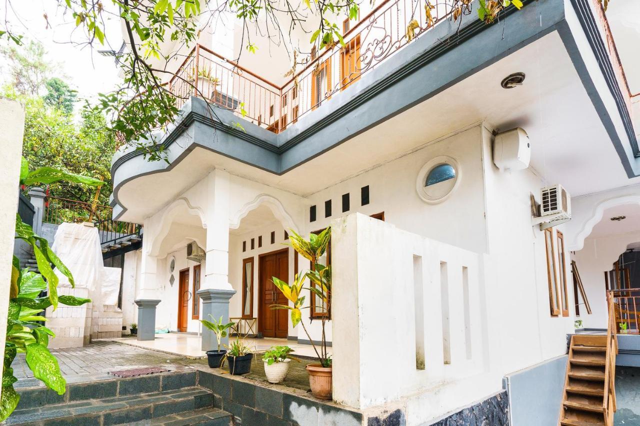 Oyo 91561 Gandhi Hotel Bandung Kültér fotó
