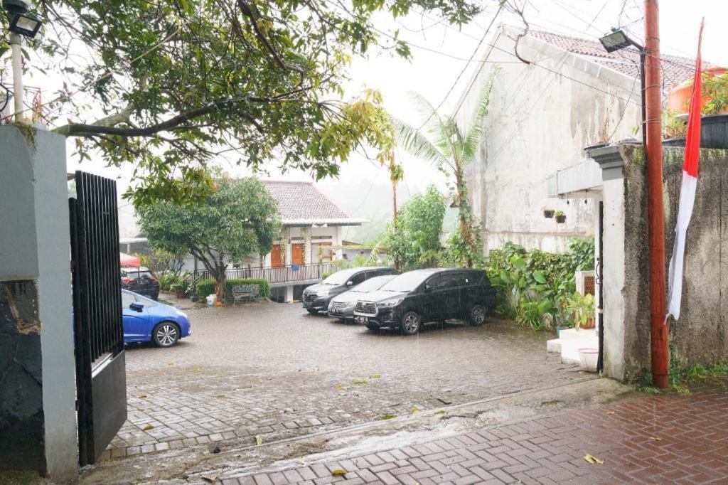 Oyo 91561 Gandhi Hotel Bandung Kültér fotó